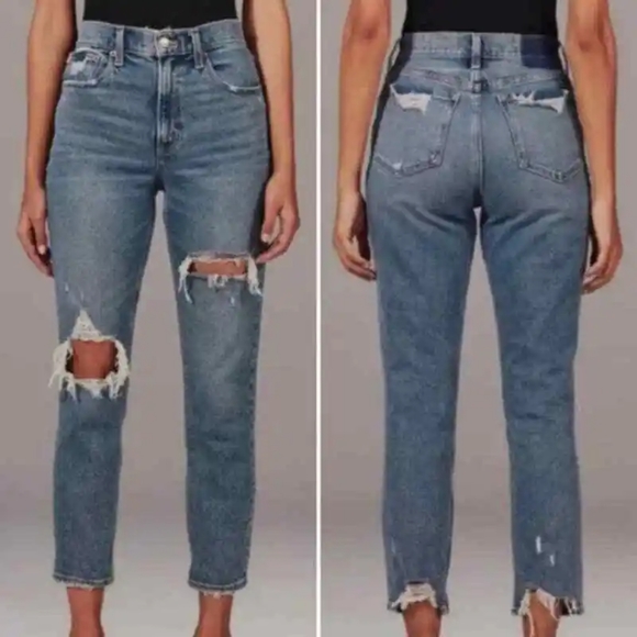 Abercrombie & Fitch Denim - Abercrombie & Fitch high rise mom jean, size 25 or size 0